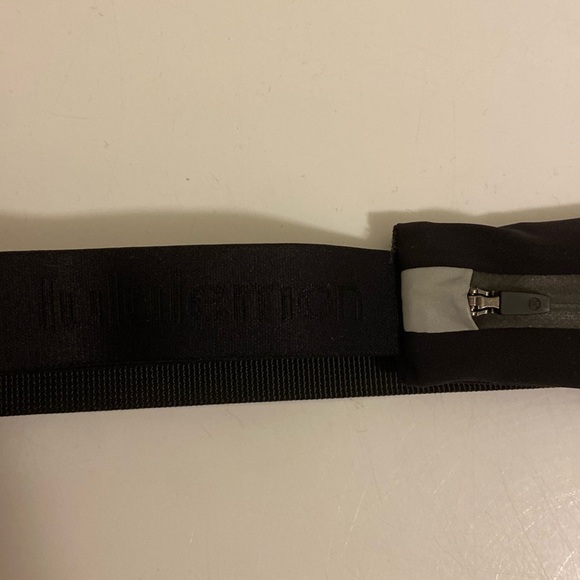 Lululemon Running Belt - Picture 4 of 7